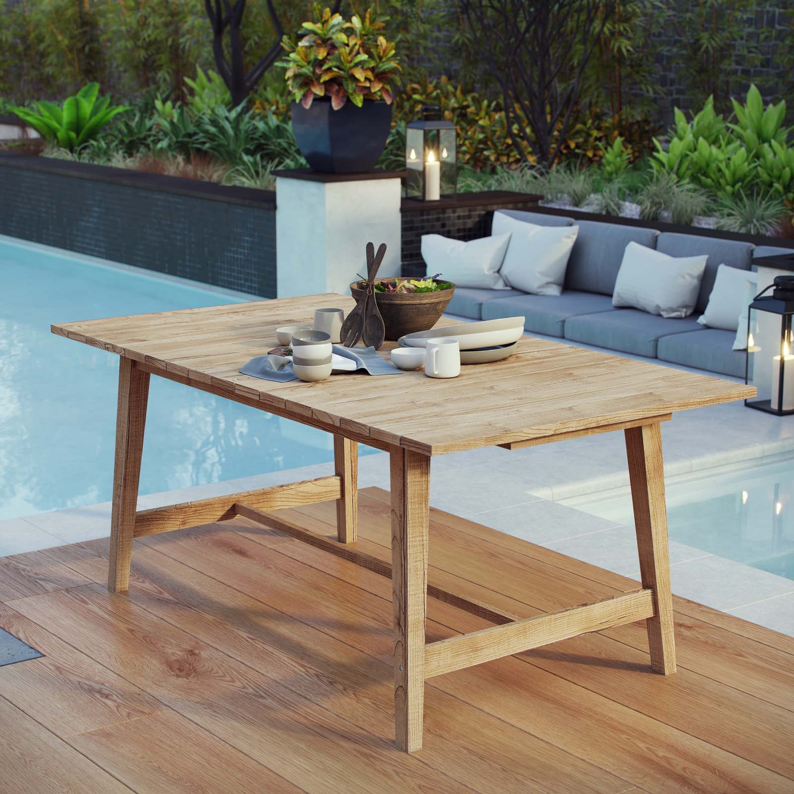Outdoor Dining Tables