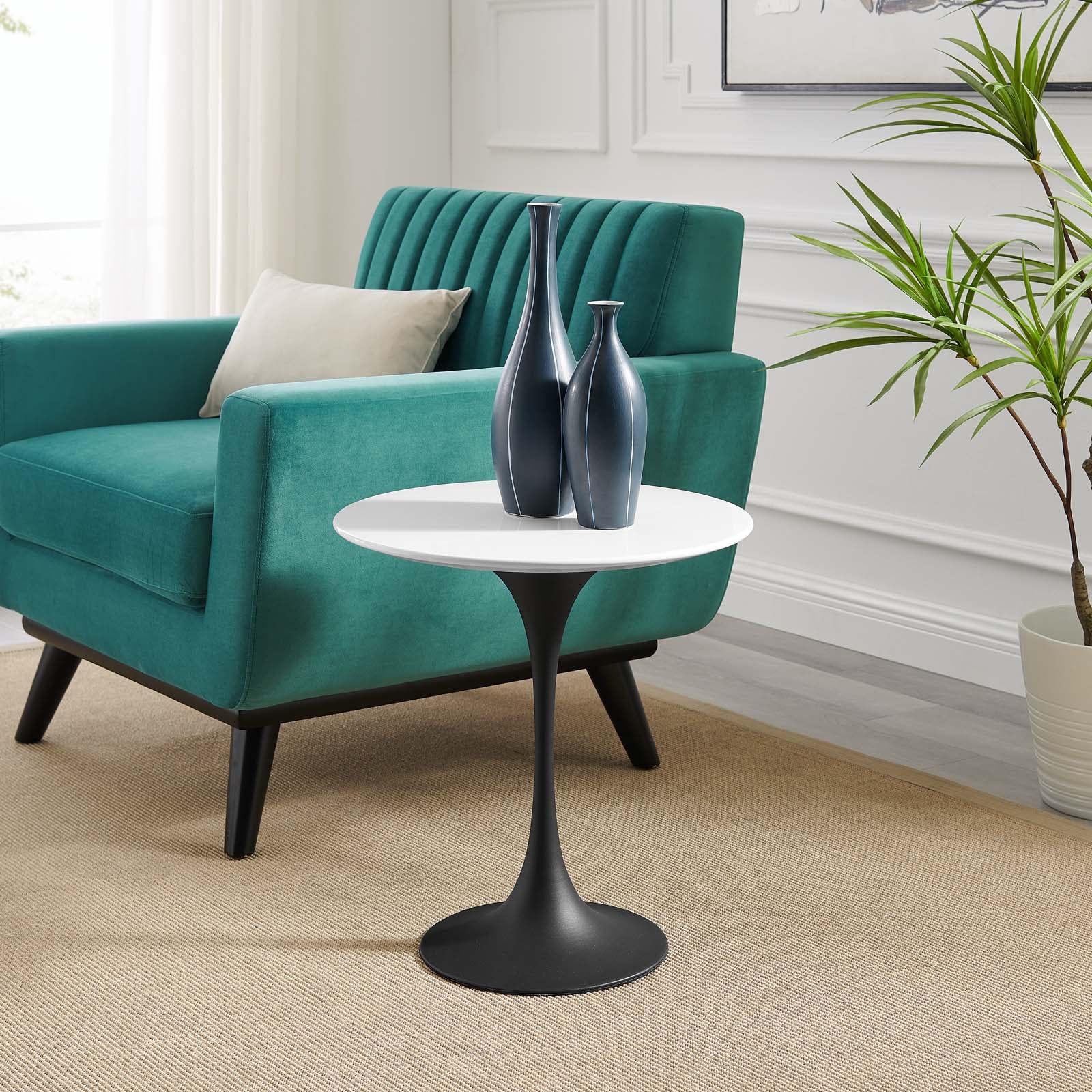 Lippa 20" Round Side Table