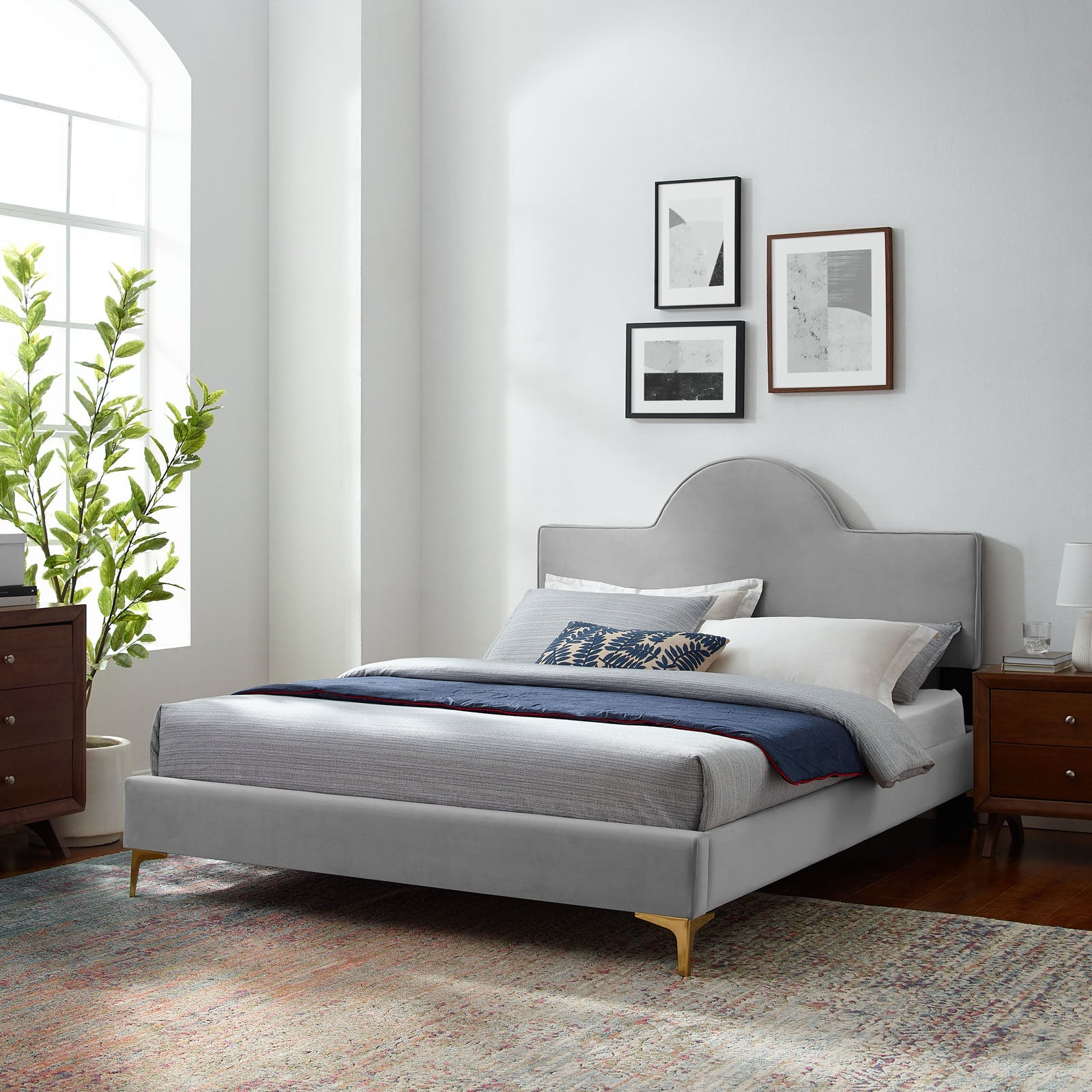 Sunny Performance Velvet Platform Bed