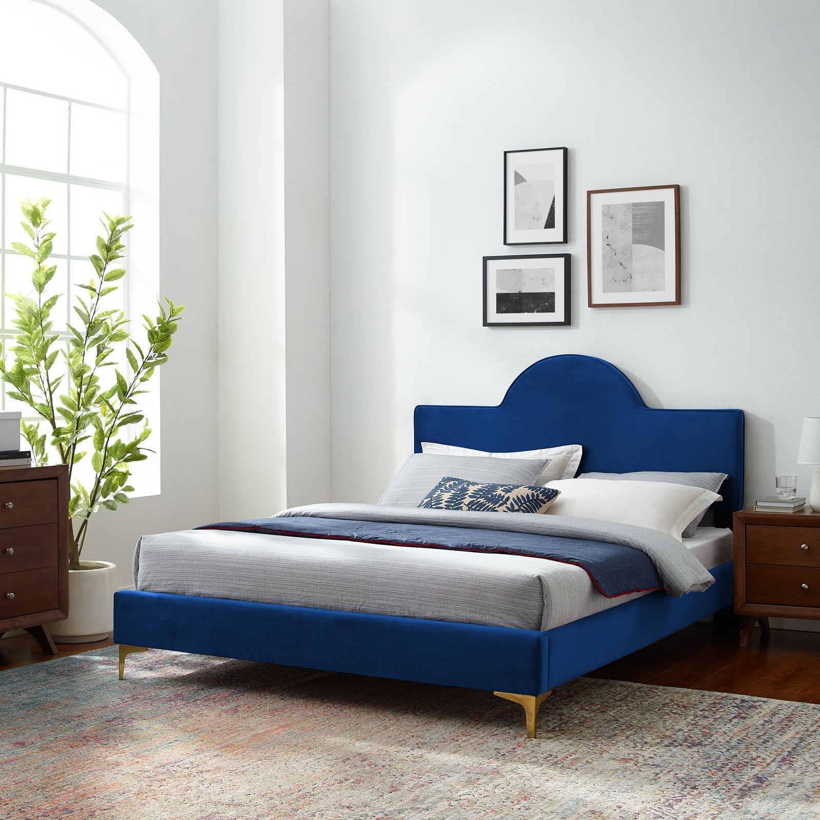Sunny Performance Velvet Platform Bed