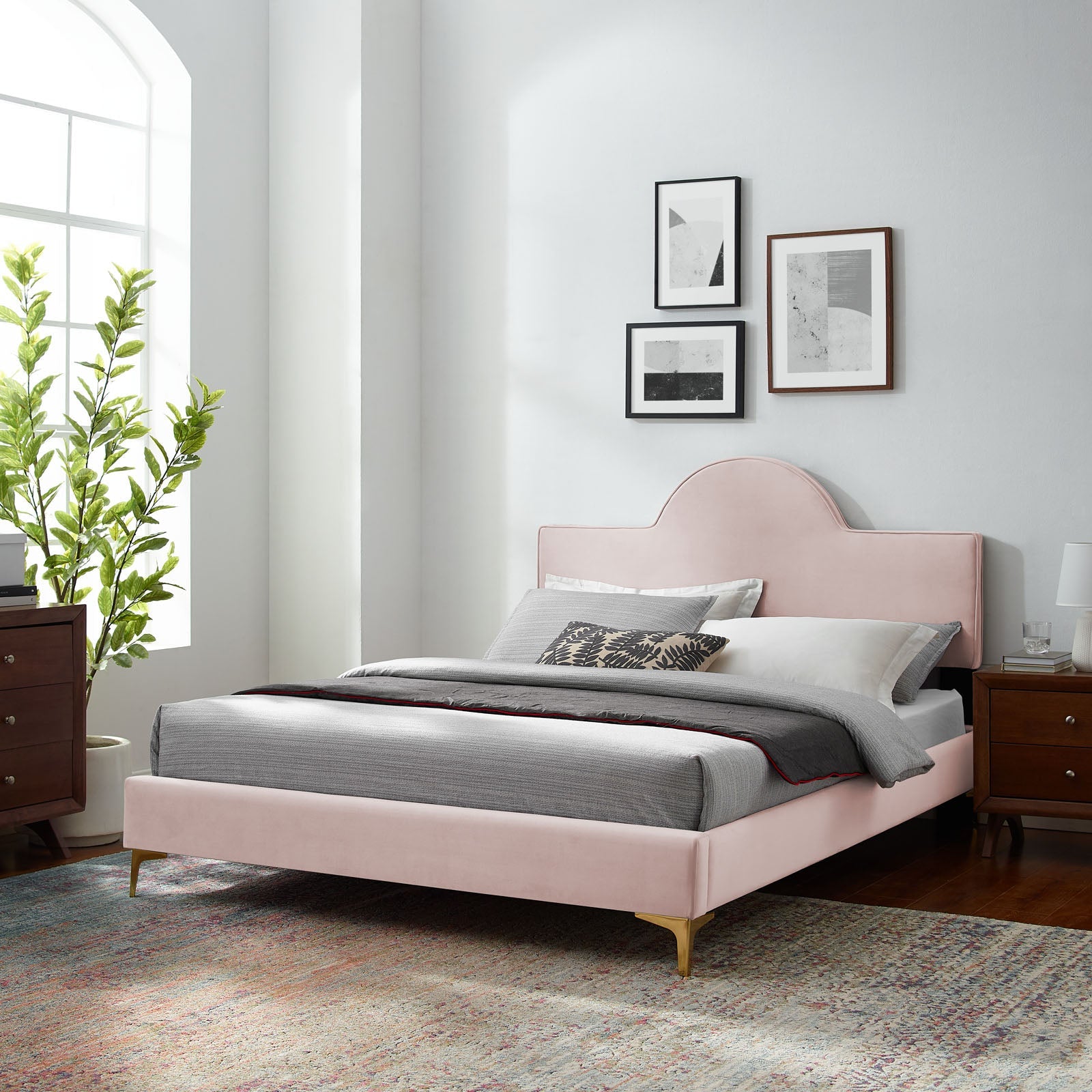 Sunny Performance Velvet Platform Bed