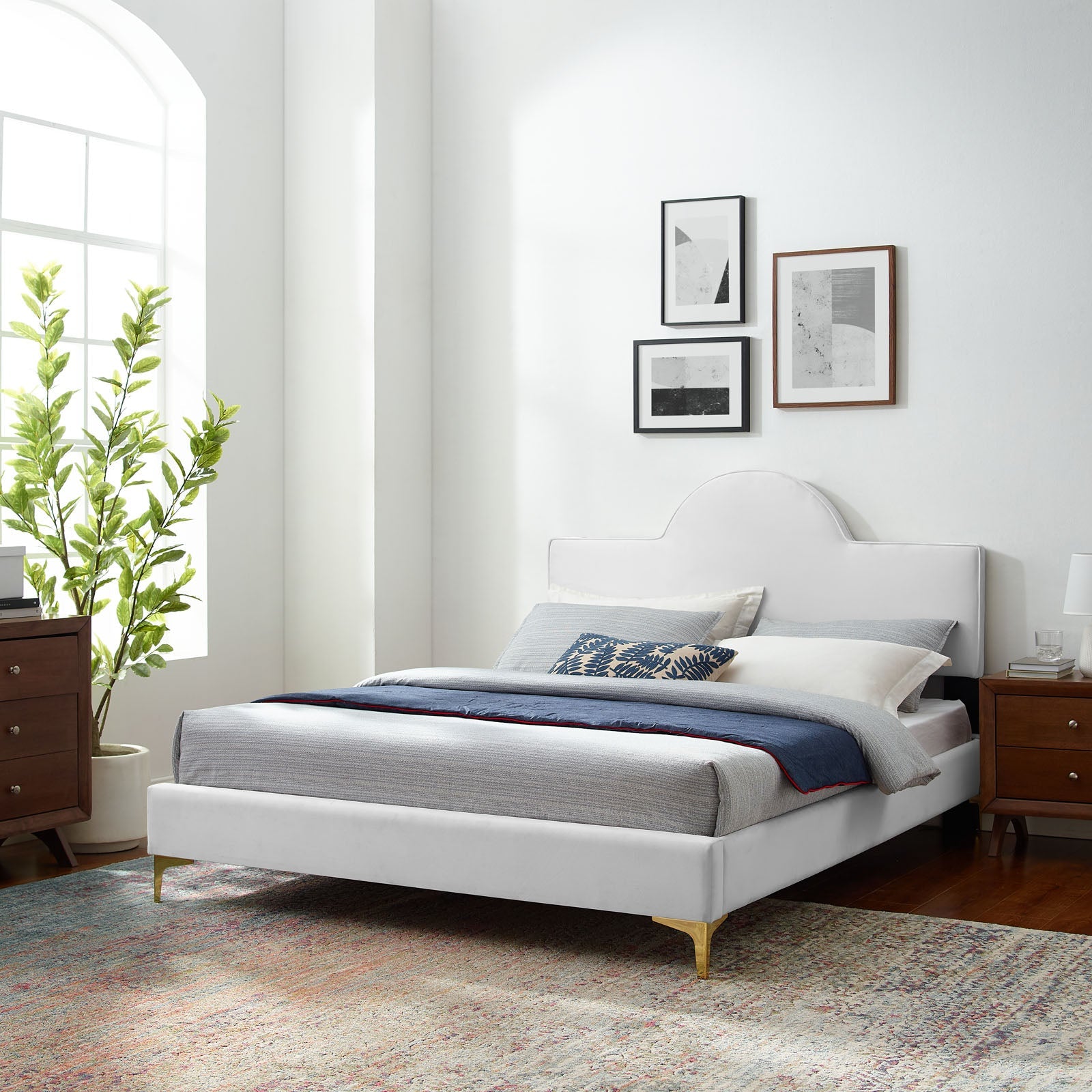 Sunny Performance Velvet Platform Bed