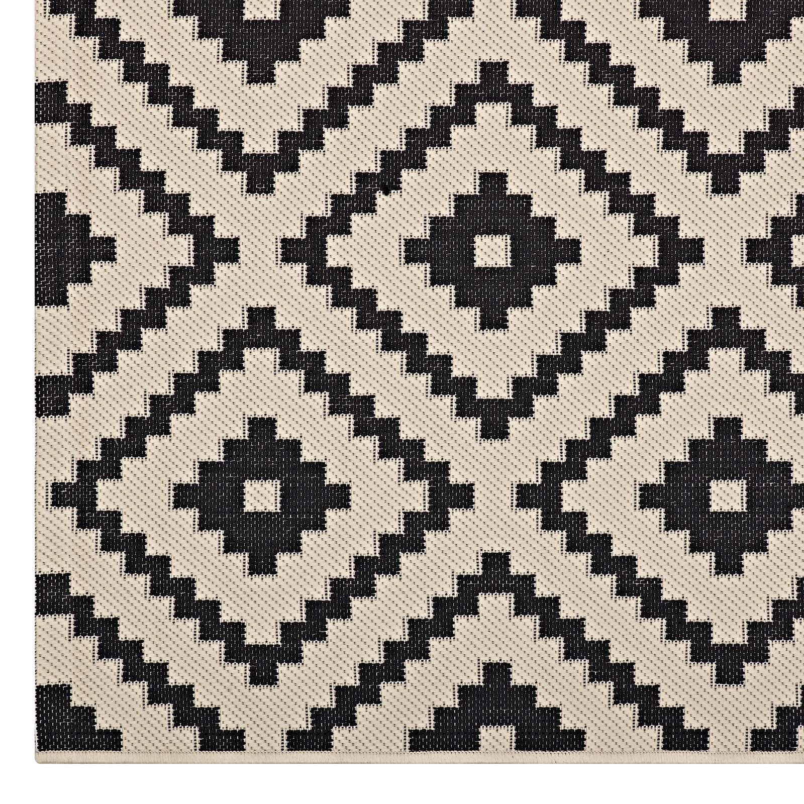 Perplex  Geometric Diamond Trellis Indoor and Outdoor Area Rug