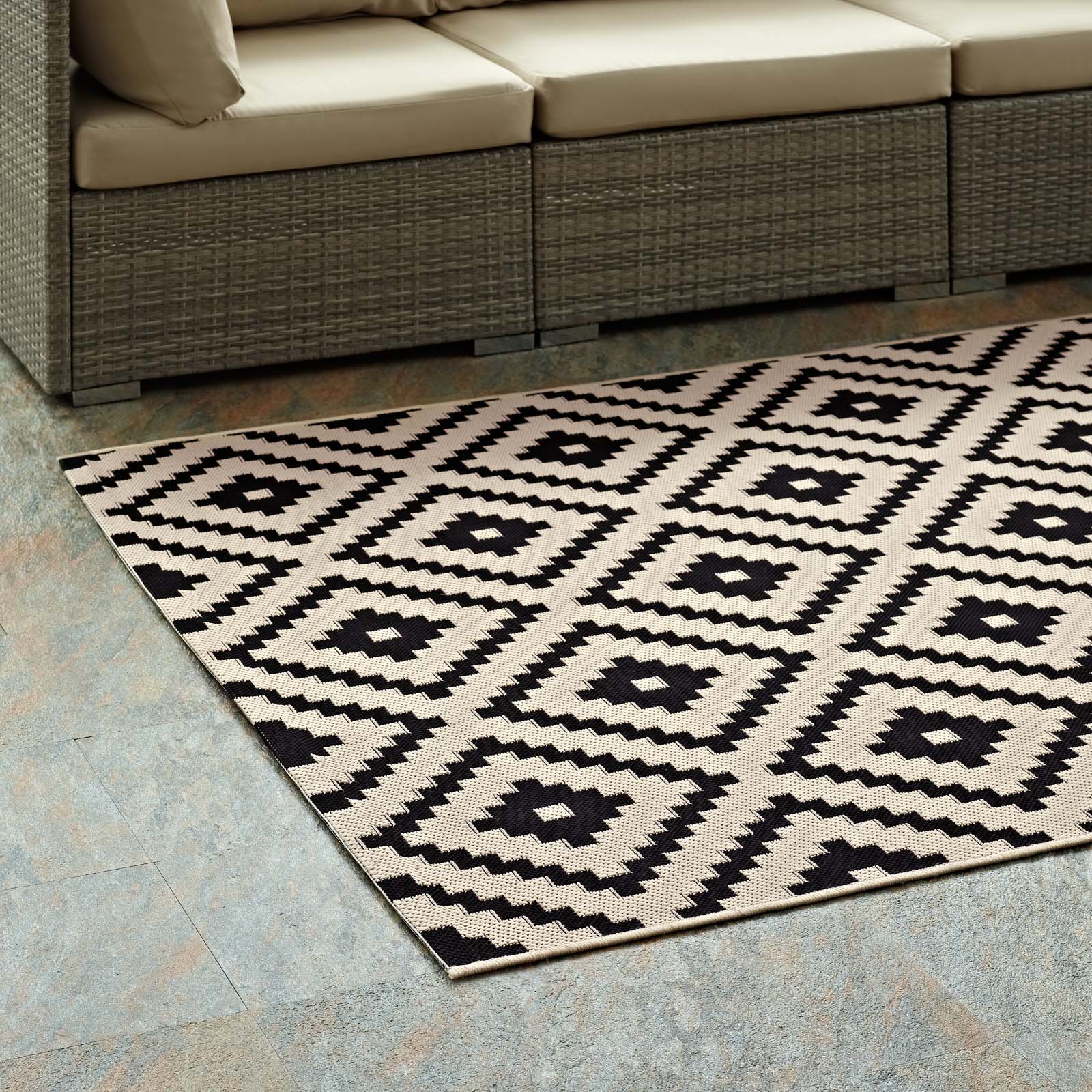 Perplex  Geometric Diamond Trellis Indoor and Outdoor Area Rug