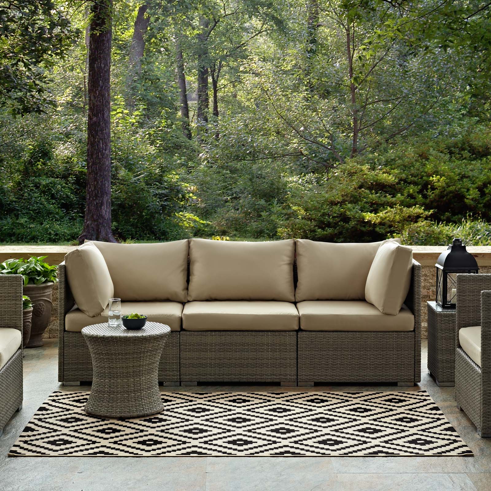 Perplex  Geometric Diamond Trellis Indoor and Outdoor Area Rug