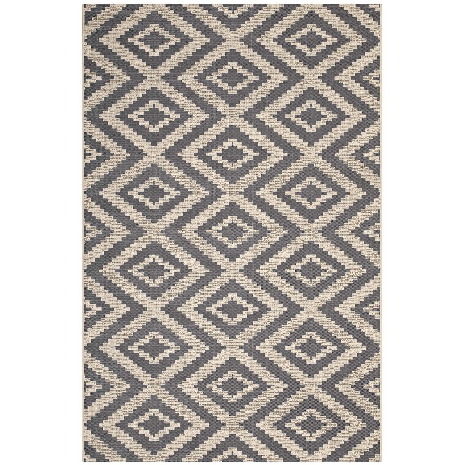 Jagged Geometric Diamond Trellis Indoor and Outdoor Area Rug