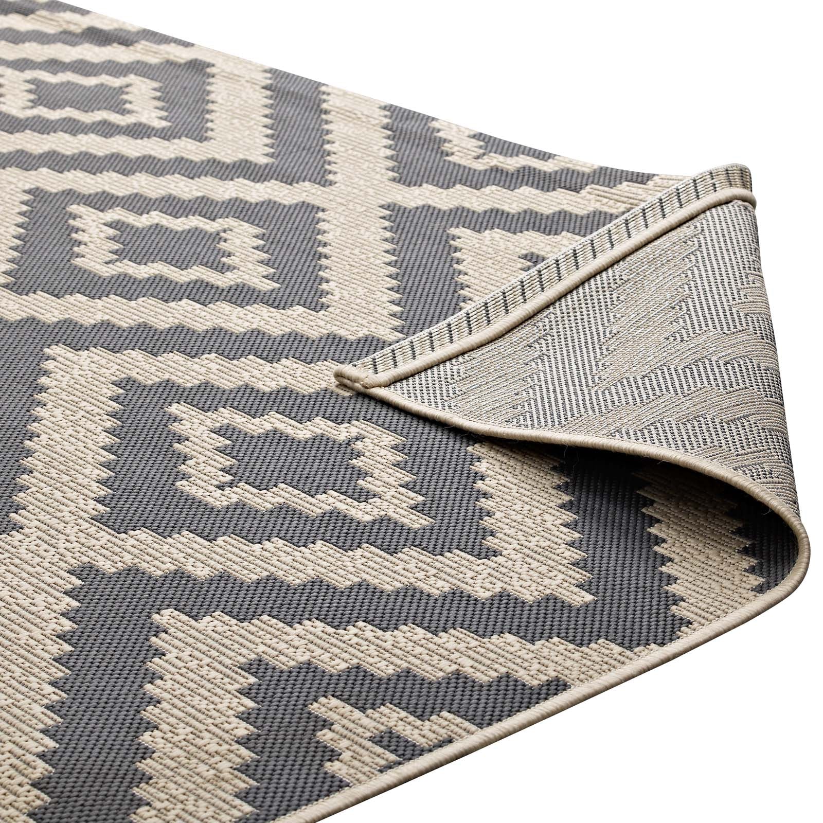 Jagged Geometric Diamond Trellis Indoor and Outdoor Area Rug - East Shore Modern Home Furnishings