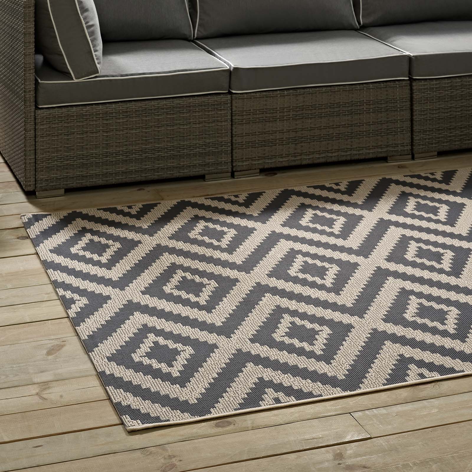 Jagged Geometric Diamond Trellis Indoor and Outdoor Area Rug - East Shore Modern Home Furnishings