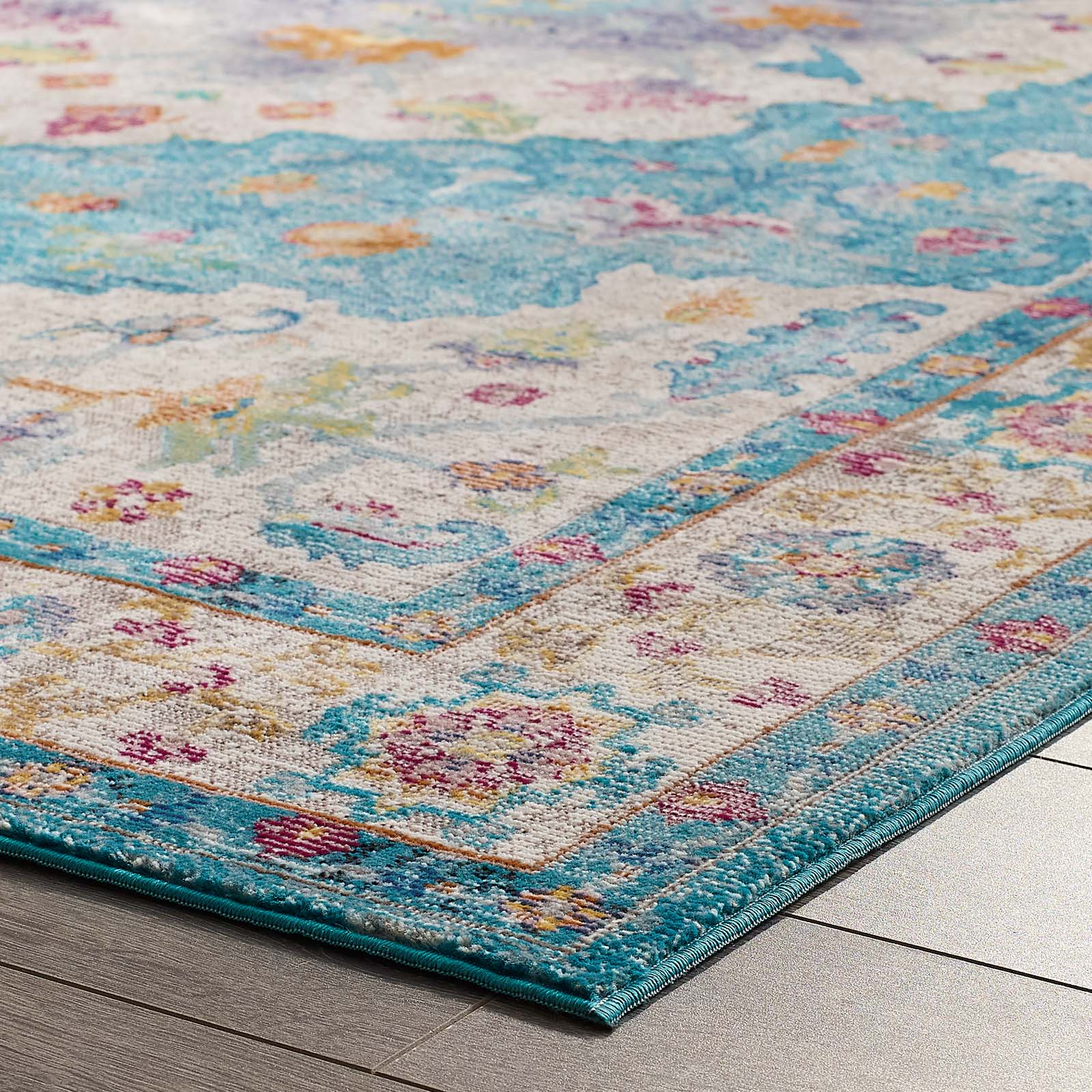 Success Anisah Distressed Floral Persian Medallion 4x6 Area Rug - East Shore Modern Home Furnishings