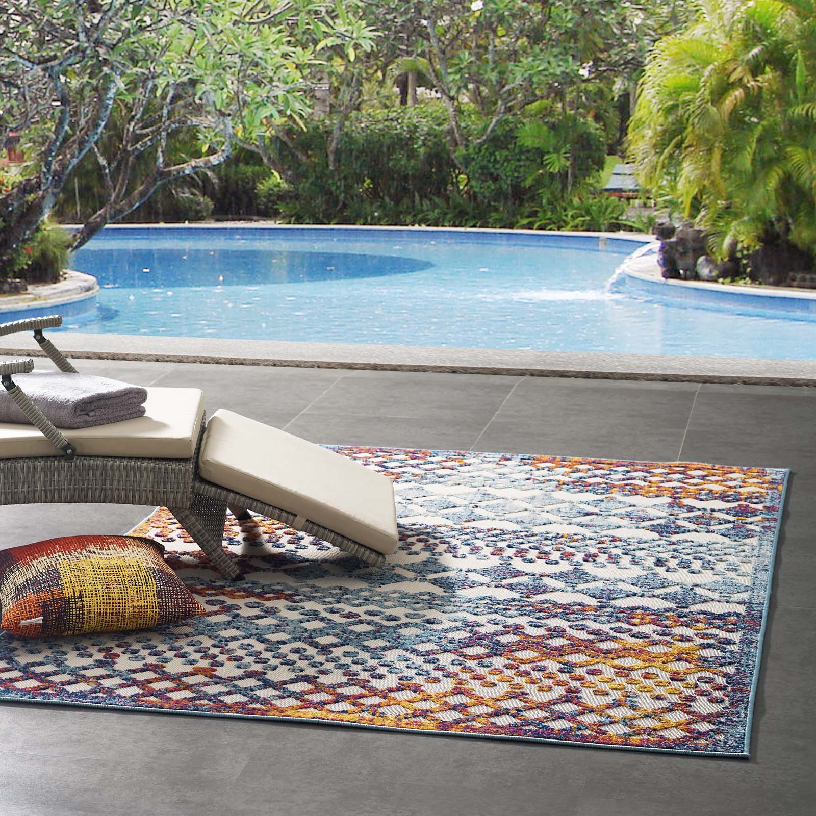 Reflect Giada Distressed Vintage Abstract Diamond Moroccan Trellis Indoor/Outdoor Area Rug